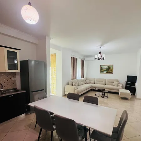 Modern In The Heart Of Apartmán Vlorë